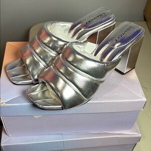 Lisa Vicky Women's Silver Metallic Heeled Sandals